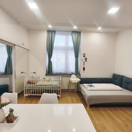 Ruyi Holiday Sopron Exterior photo