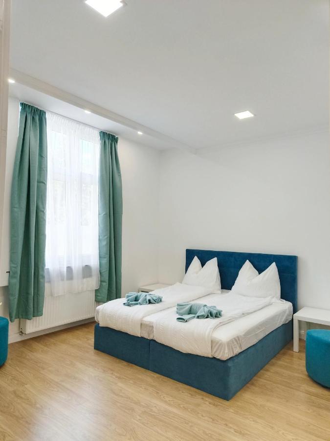 Ruyi Holiday Sopron Exterior photo