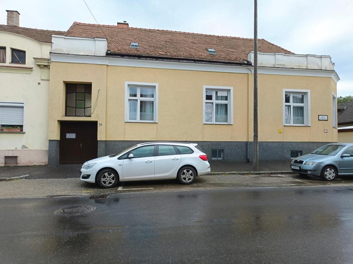 Ruyi Holiday Sopron Exterior photo