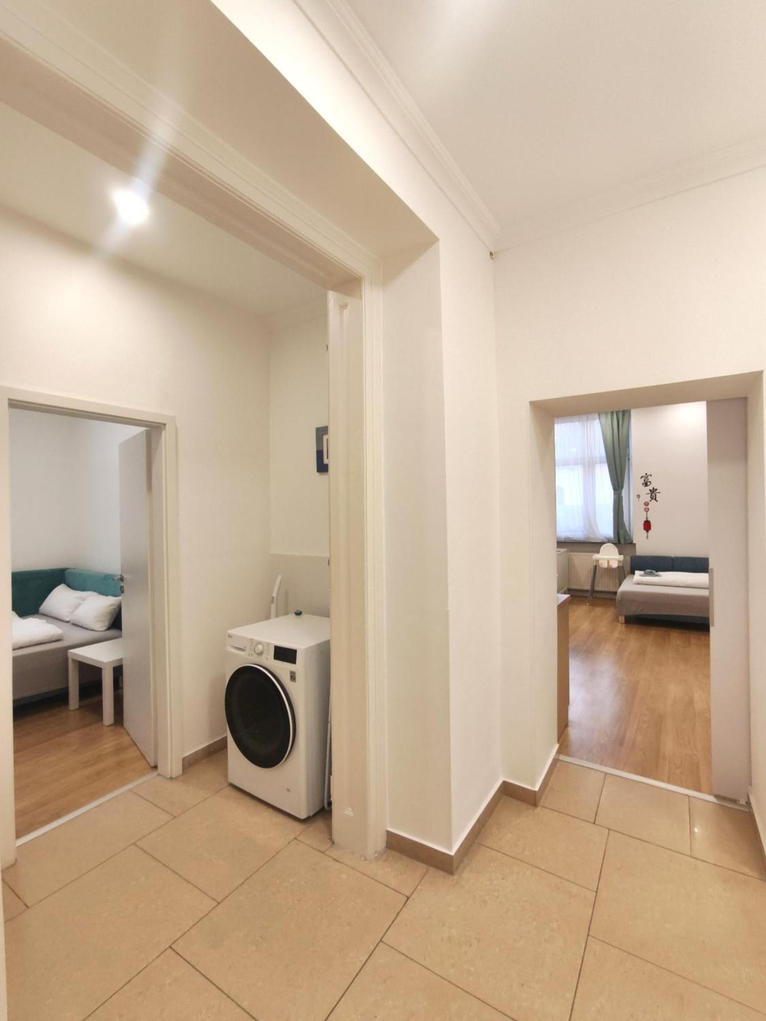 Ruyi Holiday Sopron Exterior photo